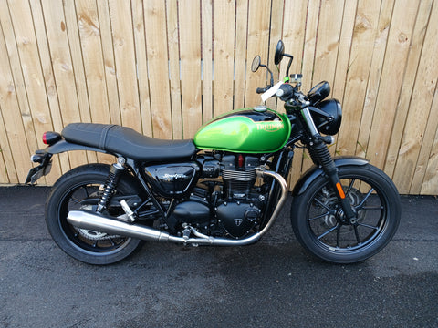 2016: Triumph Street twin 900